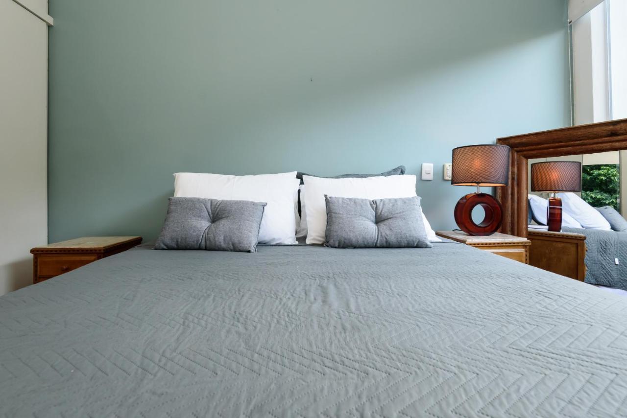 Apartamento Sossego Em Copacabana - Vista Arborizada - Br1009 Z4 *